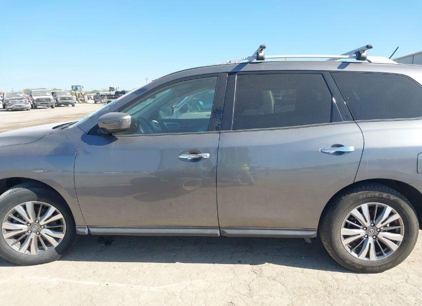 Photo 15 of 2018 Nissan Pathfinder SV (VIN 5N1DR2MN7JC659326)