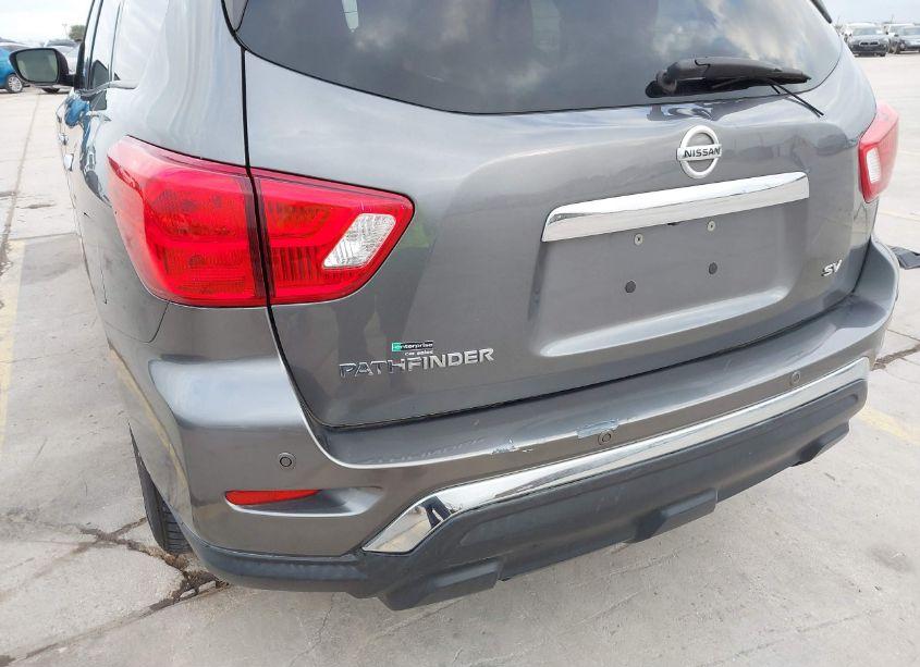 Photo 18 of 2018 Nissan Pathfinder SV (VIN 5N1DR2MN7JC659326)