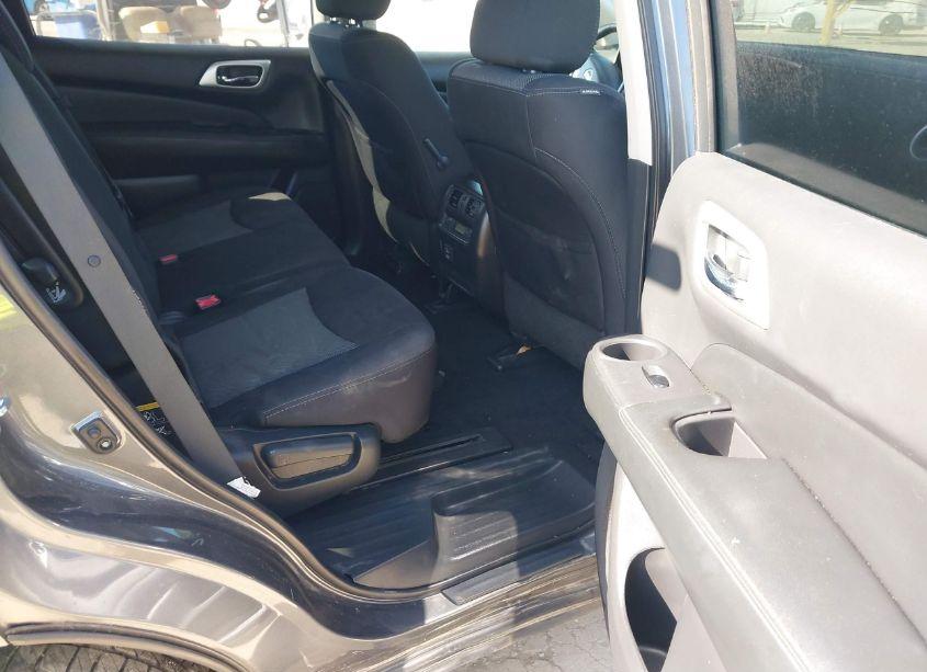 Photo 8 of 2018 Nissan Pathfinder SV (VIN 5N1DR2MN7JC659326)