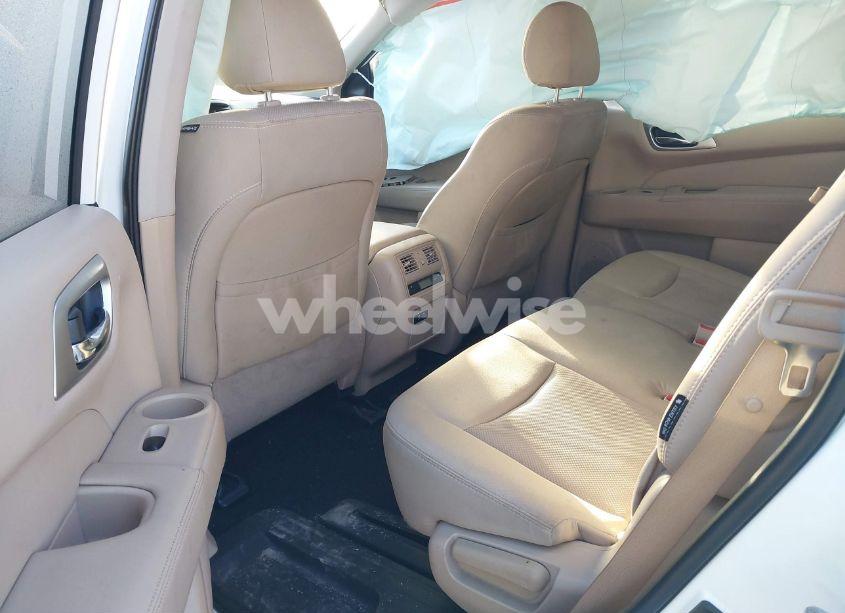 Photo 8 of 2019 Nissan Pathfinder SV (VIN 5N1DR2MN7KC582944)