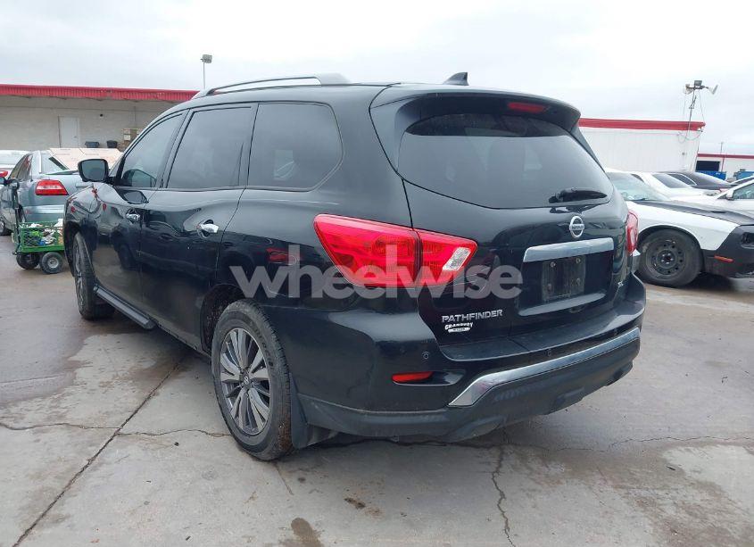 Photo 3 of 2019 Nissan Pathfinder SL (VIN 5N1DR2MN7KC615831)