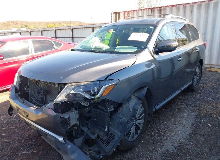 Photo 2 of 2019 Nissan Pathfinder S (VIN 5N1DR2MN7KC619779)