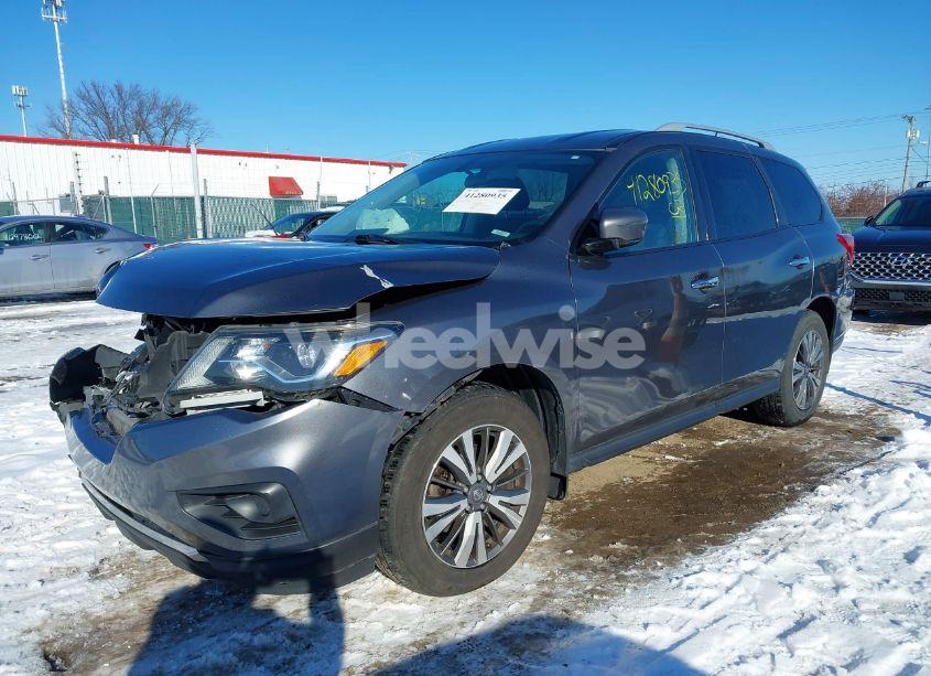 Photo 2 of 2017 Nissan Pathfinder S (VIN 5N1DR2MN8HC621260)