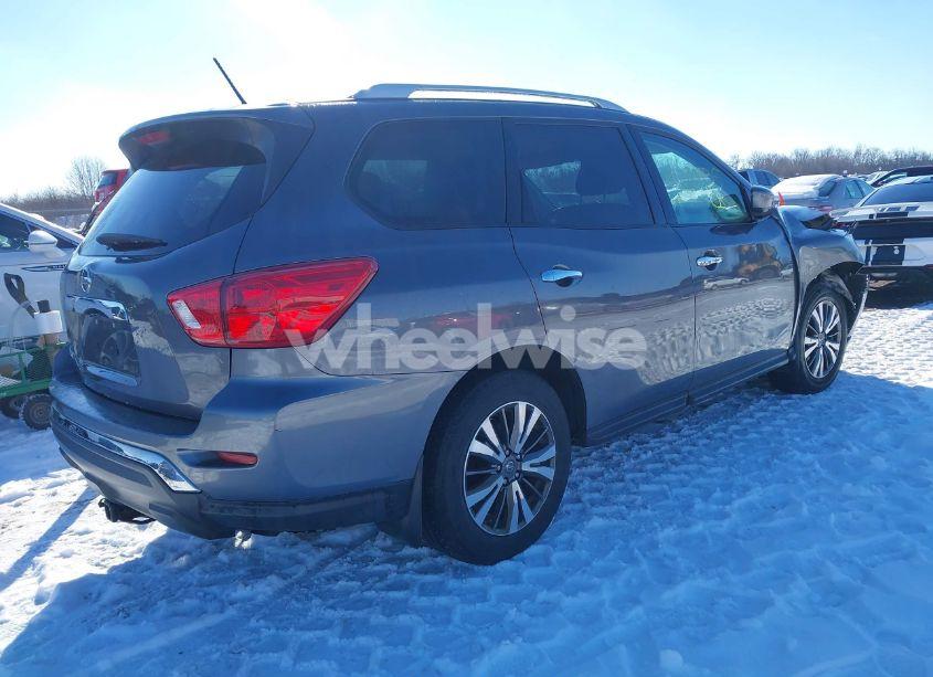 Photo 4 of 2017 Nissan Pathfinder S (VIN 5N1DR2MN8HC621260)