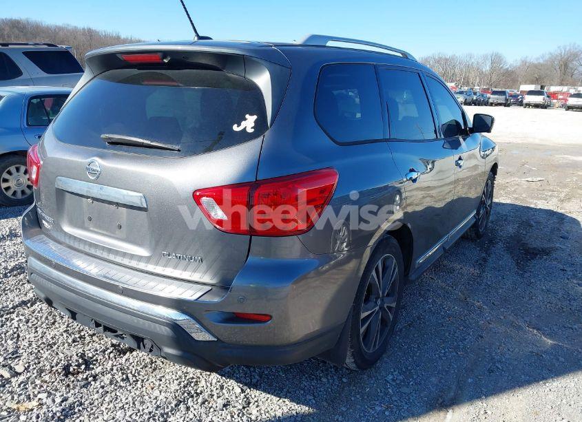 Photo 4 of 2017 Nissan Pathfinder PLATINUM (VIN 5N1DR2MN8HC629830)