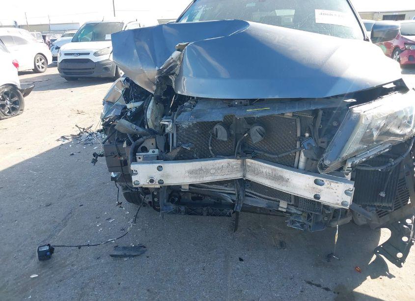 Photo 6 of 2017 Nissan Pathfinder SV (VIN 5N1DR2MN8HC656459)