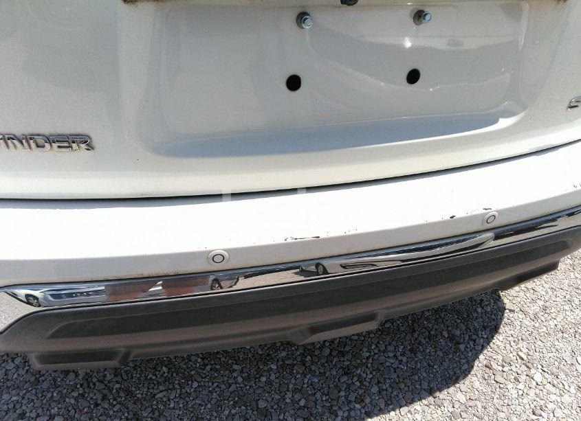 Photo 6 of 2017 Nissan Pathfinder SV (VIN 5N1DR2MN8HC665291)