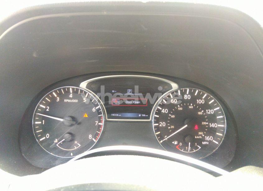 Photo 7 of 2017 Nissan Pathfinder SV (VIN 5N1DR2MN8HC665291)