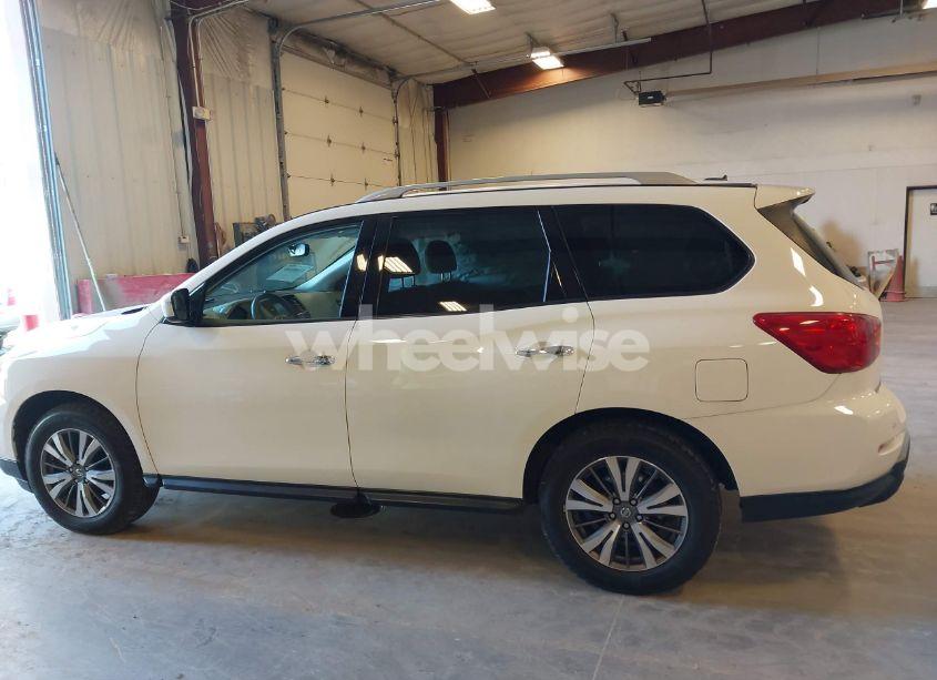 Photo 14 of 2017 Nissan Pathfinder SV (VIN 5N1DR2MN8HC666621)