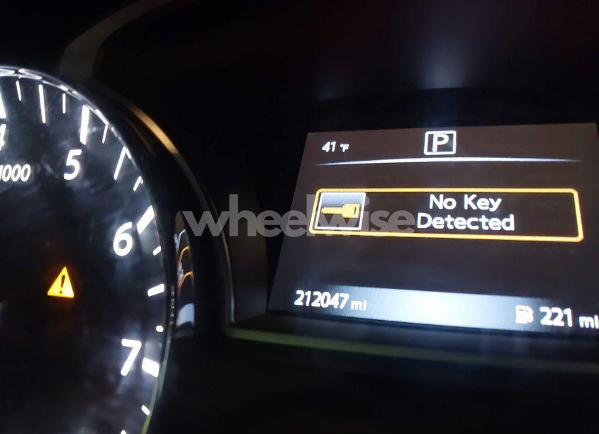 Photo 15 of 2017 Nissan Pathfinder SV (VIN 5N1DR2MN8HC666621)