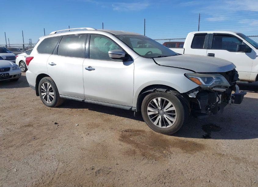 2017 Nissan Pathfinder S (VIN 5N1DR2MN8HC681488) main photo