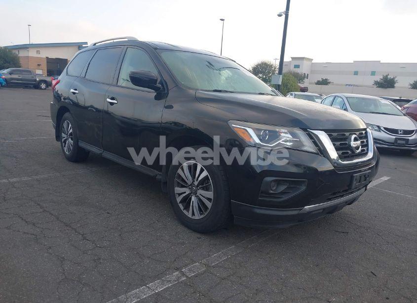 2017 Nissan Pathfinder S (VIN 5N1DR2MN8HC912194) main photo
