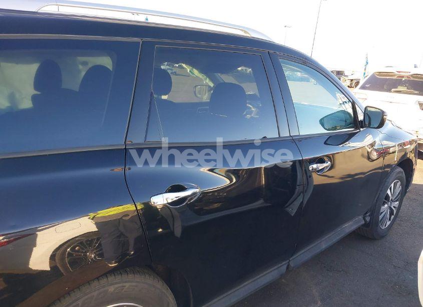 Photo 13 of 2017 Nissan Pathfinder S (VIN 5N1DR2MN8HC912194)