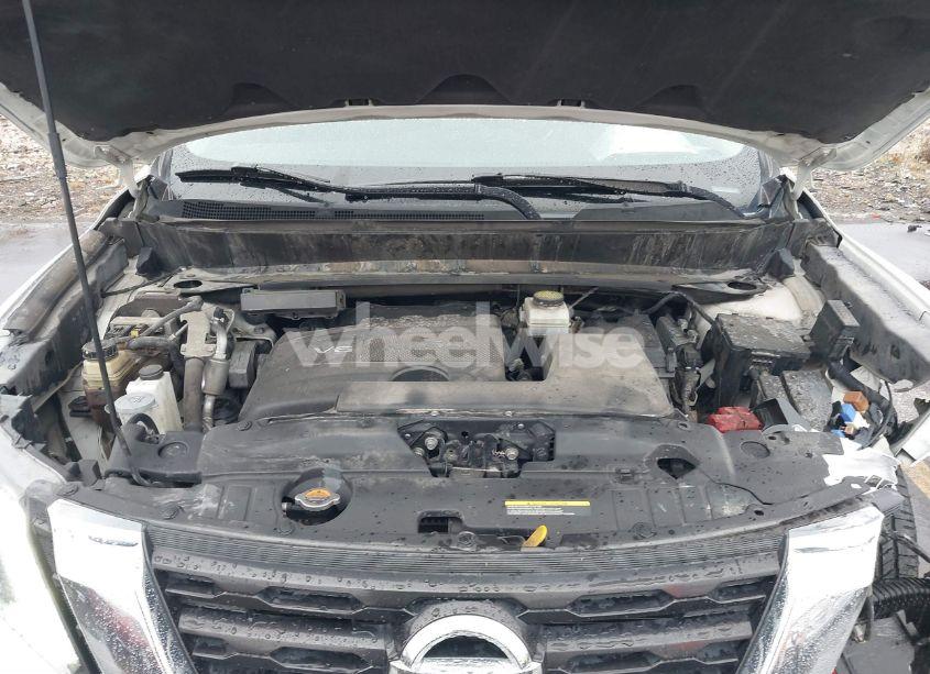 Photo 10 of 2018 Nissan Pathfinder SV (VIN 5N1DR2MN8JC637481)