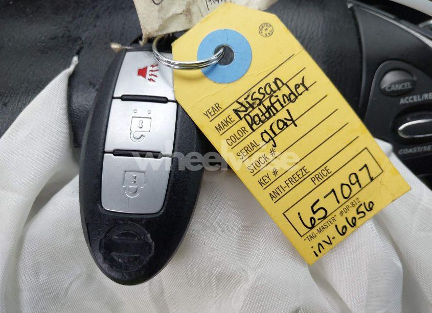 Photo 11 of 2018 Nissan Pathfinder S (VIN 5N1DR2MN8JC657097)