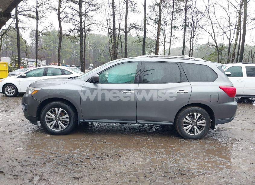 Photo 15 of 2018 Nissan Pathfinder S (VIN 5N1DR2MN8JC657097)