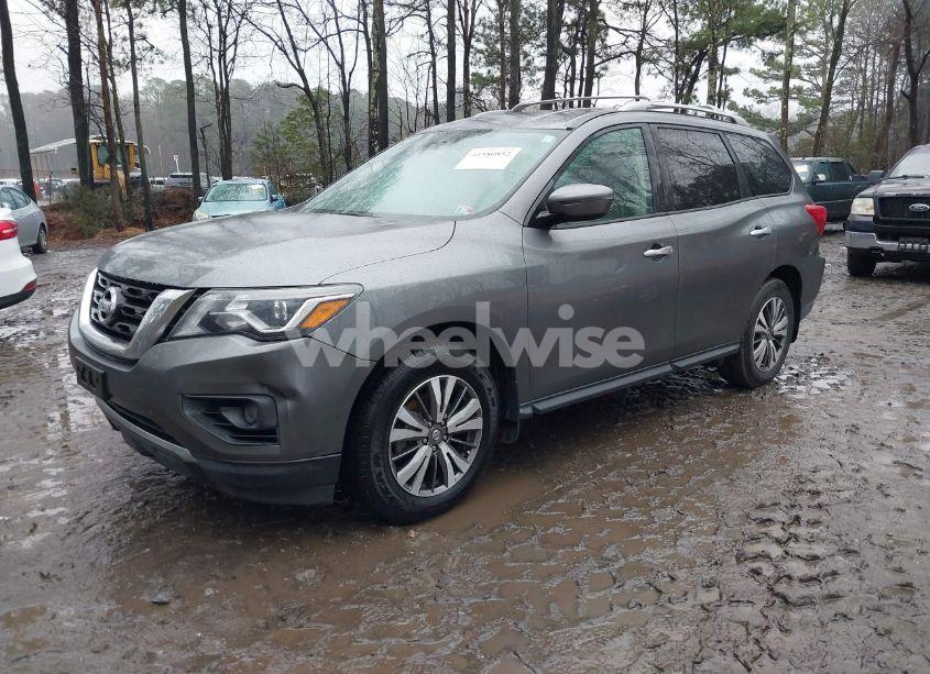 Photo 2 of 2018 Nissan Pathfinder S (VIN 5N1DR2MN8JC657097)