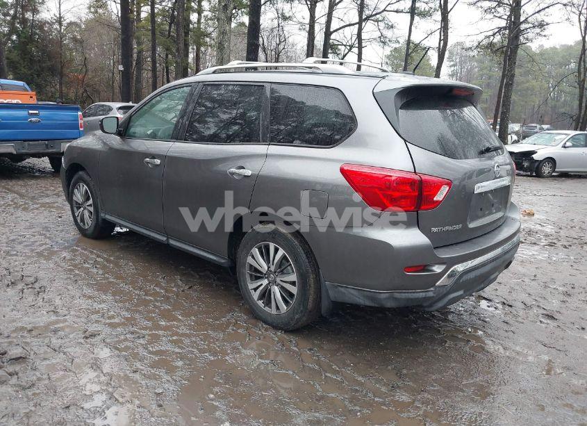 Photo 3 of 2018 Nissan Pathfinder S (VIN 5N1DR2MN8JC657097)