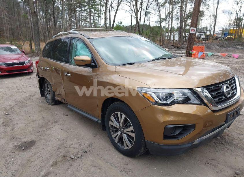 2017 Nissan Pathfinder S (VIN 5N1DR2MN9HC602670) main photo