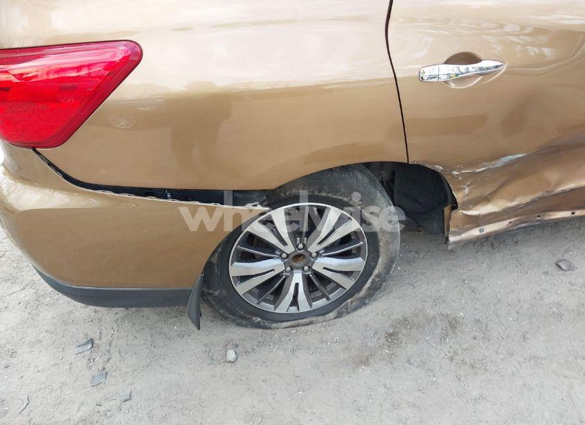 Photo 6 of 2017 Nissan Pathfinder S (VIN 5N1DR2MN9HC602670)