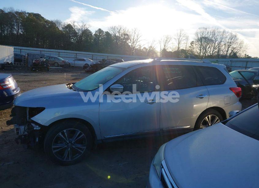 Photo 14 of 2017 Nissan Pathfinder PLATINUM (VIN 5N1DR2MN9HC620067)