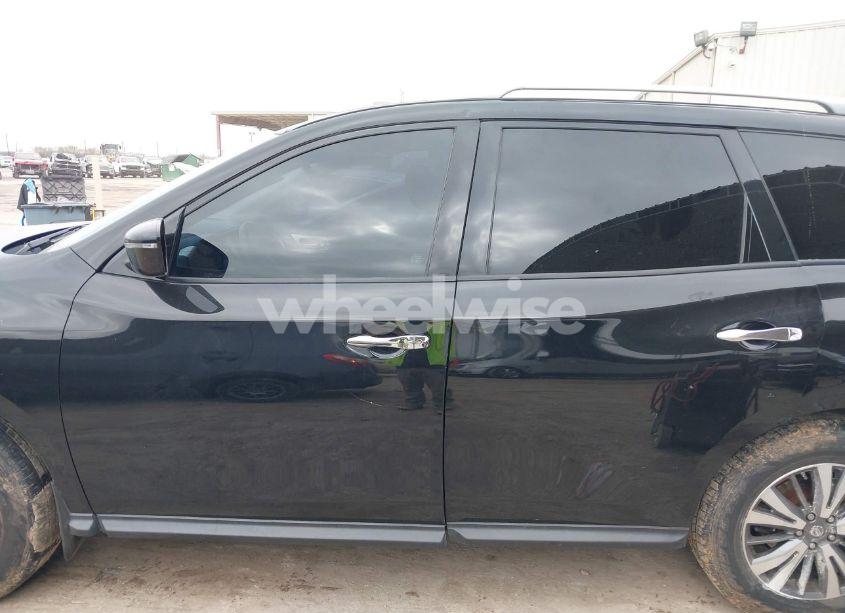 Photo 14 of 2017 Nissan Pathfinder SV (VIN 5N1DR2MN9HC627035)