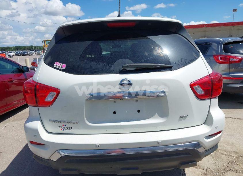 Photo 16 of 2017 Nissan Pathfinder SV (VIN 5N1DR2MN9HC661380)