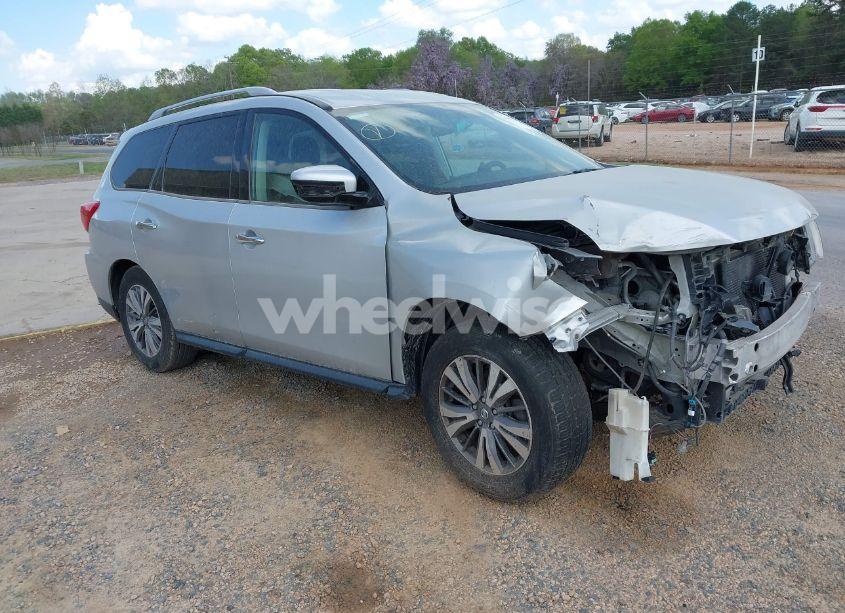 2017 Nissan Pathfinder SV (VIN 5N1DR2MN9HC664487) main photo