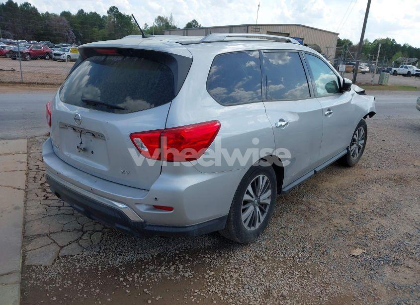 Photo 4 of 2017 Nissan Pathfinder SV (VIN 5N1DR2MN9HC664487)