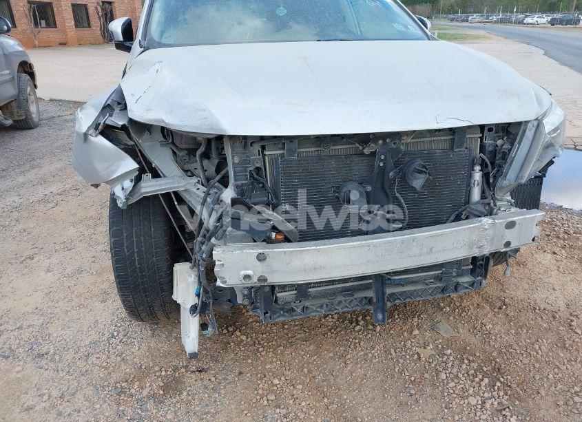 Photo 6 of 2017 Nissan Pathfinder SV (VIN 5N1DR2MN9HC664487)