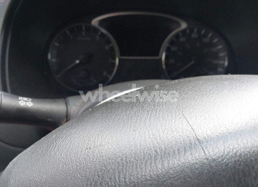 Photo 7 of 2017 Nissan Pathfinder SV (VIN 5N1DR2MN9HC664487)