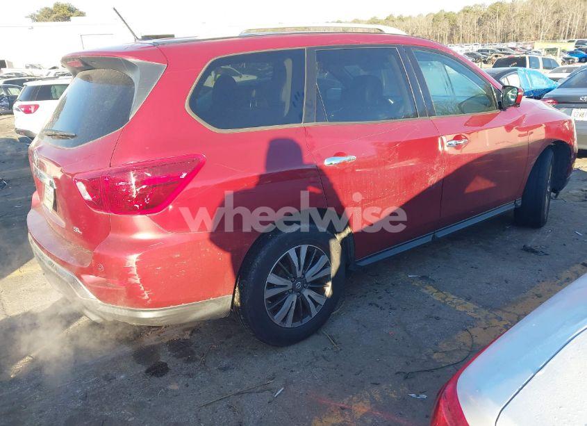 Photo 4 of 2017 Nissan Pathfinder SL (VIN 5N1DR2MN9HC669673)