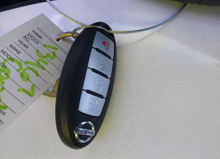 Photo 11 of 2017 Nissan Pathfinder SV (VIN 5N1DR2MN9HC680320)