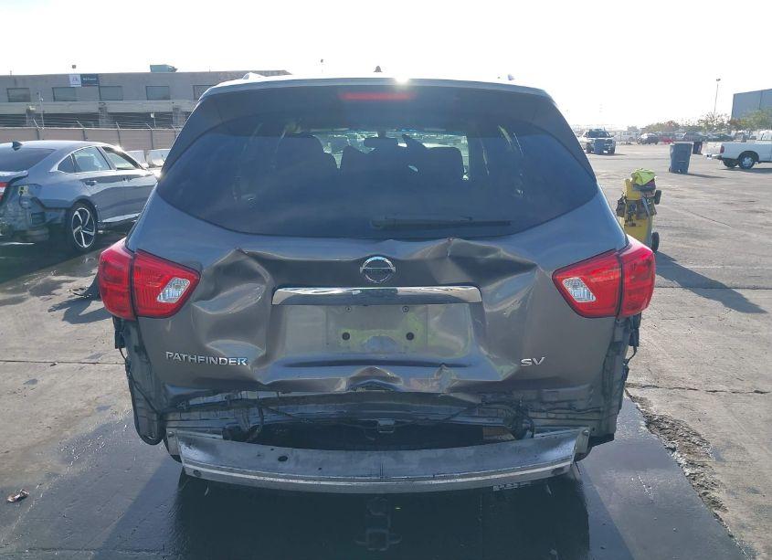 Photo 17 of 2017 Nissan Pathfinder SV (VIN 5N1DR2MN9HC680320)