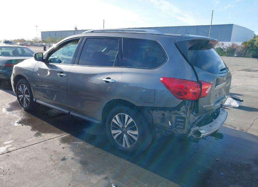 Photo 3 of 2017 Nissan Pathfinder SV (VIN 5N1DR2MN9HC680320)