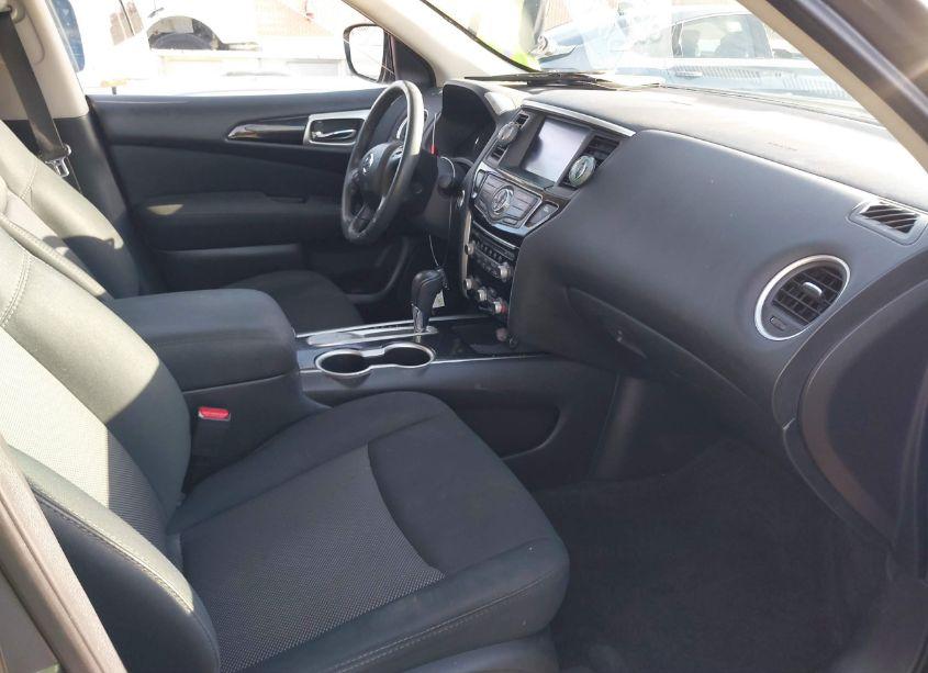 Photo 5 of 2017 Nissan Pathfinder SV (VIN 5N1DR2MN9HC680320)