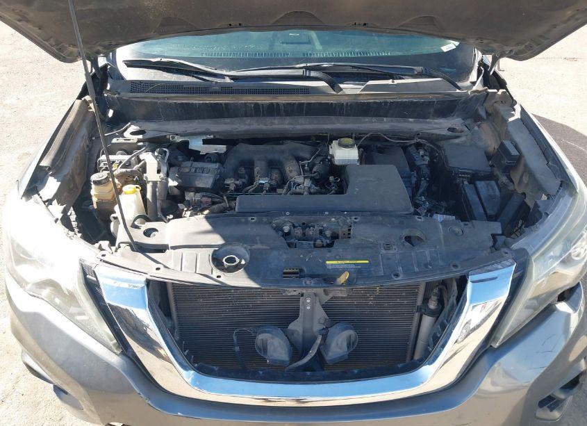 Photo 10 of 2017 Nissan Pathfinder PLATINUM (VIN 5N1DR2MN9HC680365)