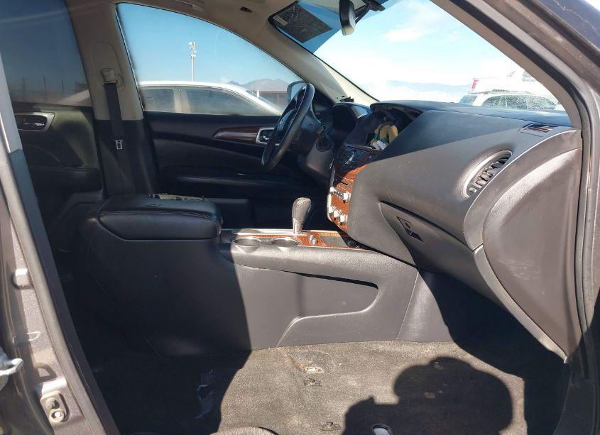 Photo 5 of 2017 Nissan Pathfinder PLATINUM (VIN 5N1DR2MN9HC680365)