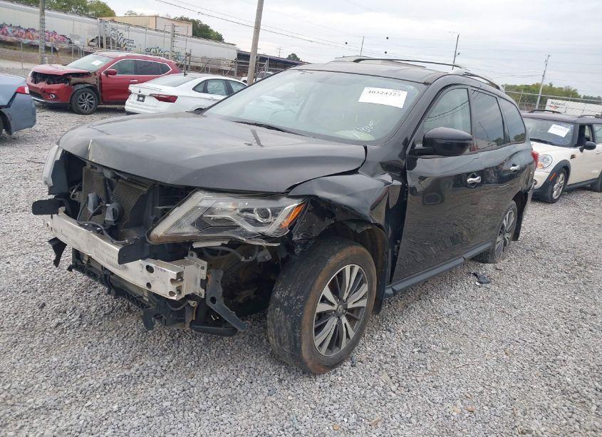 Photo 2 of 2017 Nissan Pathfinder S (VIN 5N1DR2MN9HC682665)