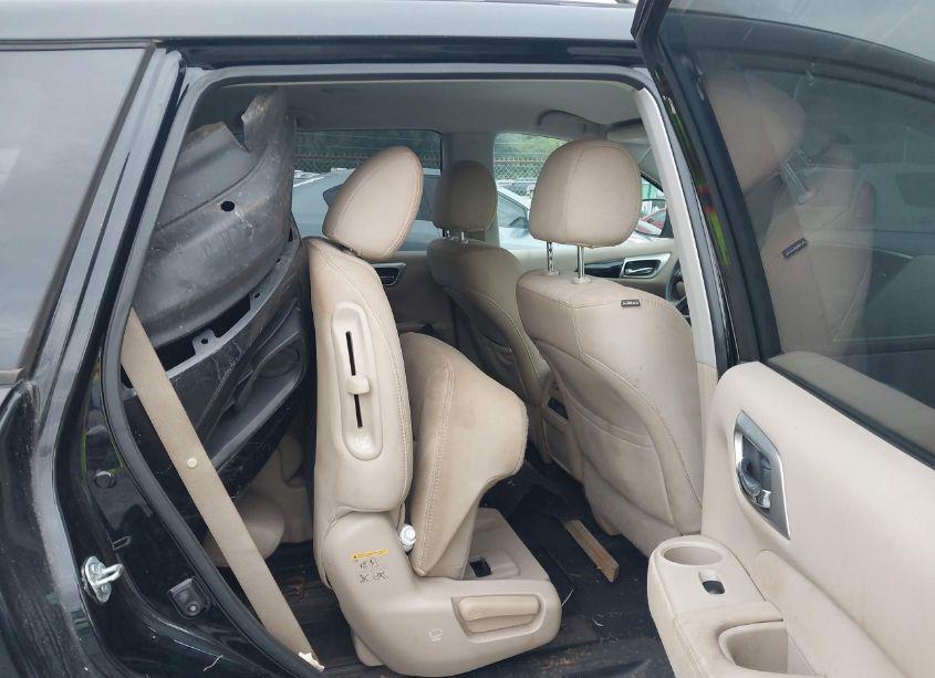 Photo 8 of 2017 Nissan Pathfinder S (VIN 5N1DR2MN9HC682665)
