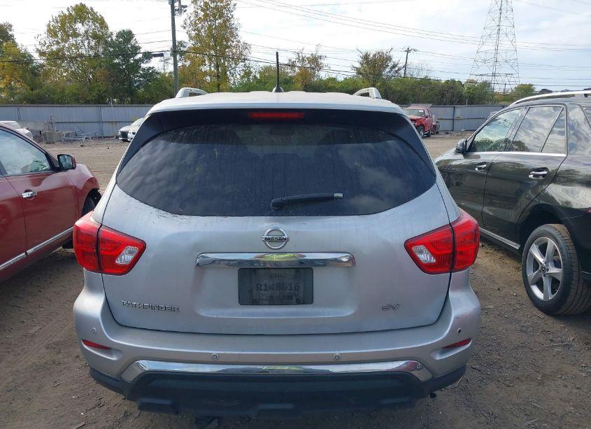 Photo 16 of 2017 Nissan Pathfinder SV (VIN 5N1DR2MN9HC697537)