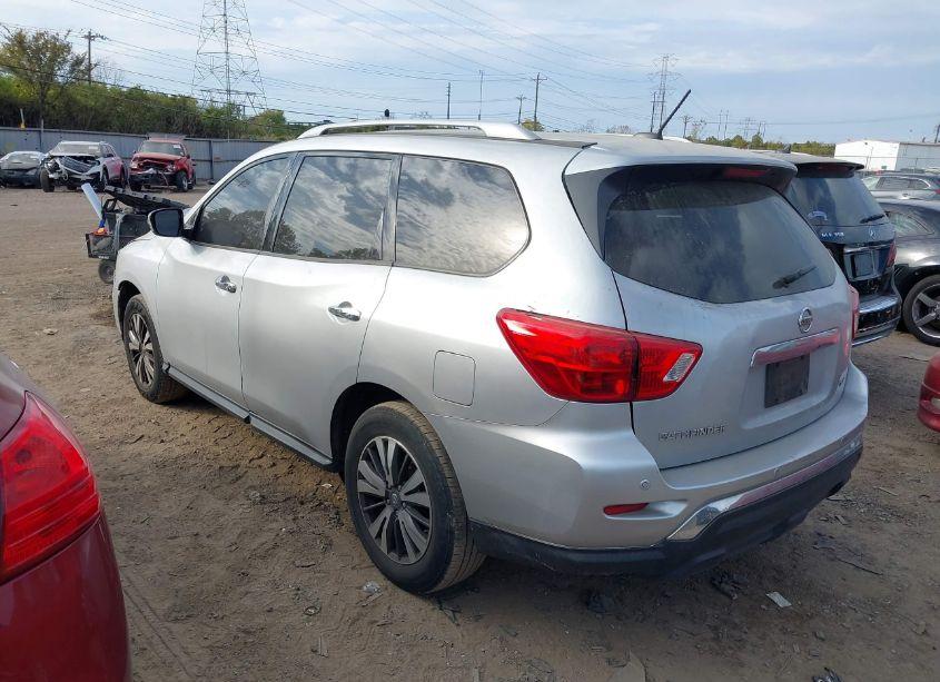 Photo 3 of 2017 Nissan Pathfinder SV (VIN 5N1DR2MN9HC697537)