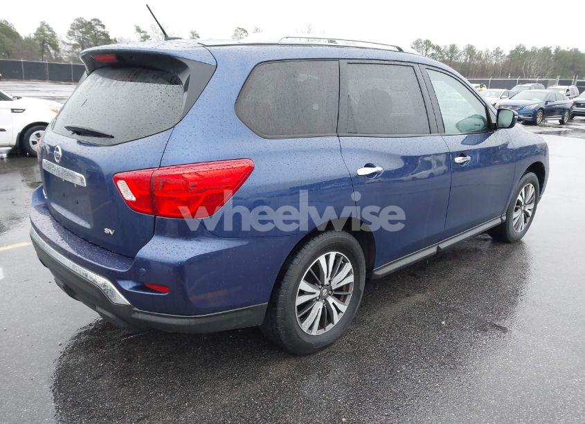 Photo 4 of 2017 Nissan Pathfinder SV (VIN 5N1DR2MN9HC900409)