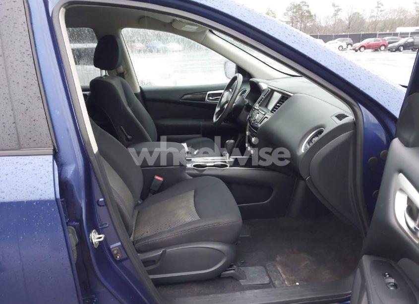 Photo 5 of 2017 Nissan Pathfinder SV (VIN 5N1DR2MN9HC900409)