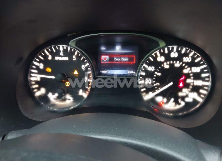 Photo 7 of 2017 Nissan Pathfinder SV (VIN 5N1DR2MN9HC900409)