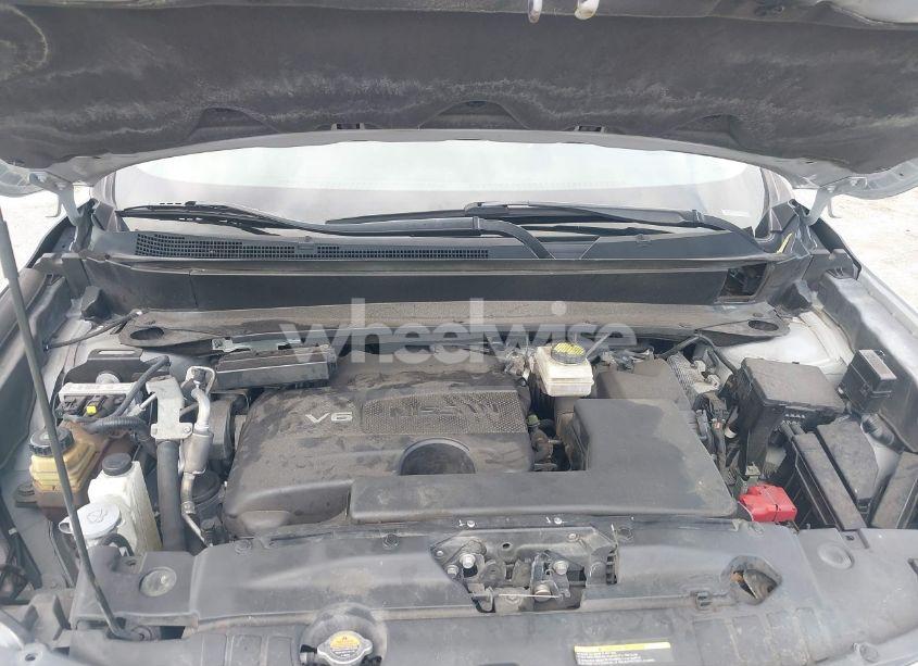 Photo 10 of 2018 Nissan Pathfinder SV (VIN 5N1DR2MN9JC637022)