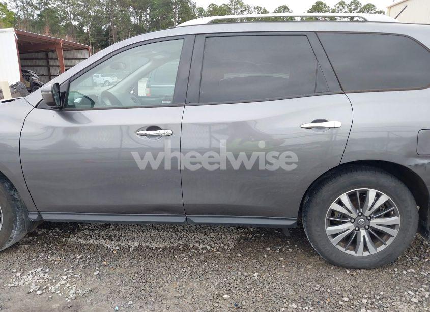 Photo 15 of 2018 Nissan Pathfinder S (VIN 5N1DR2MN9JC660767)