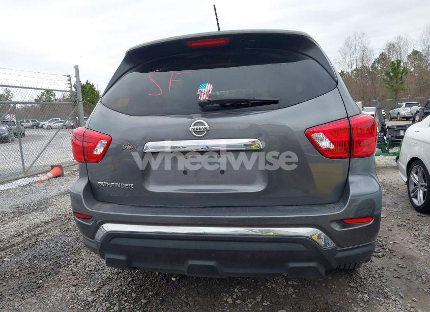 Photo 17 of 2018 Nissan Pathfinder S (VIN 5N1DR2MN9JC660767)