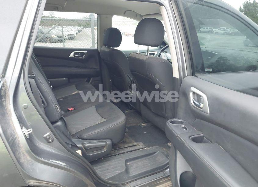 Photo 8 of 2018 Nissan Pathfinder S (VIN 5N1DR2MN9JC660767)