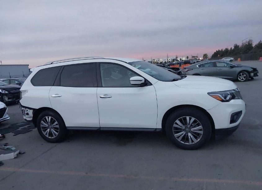 Photo 14 of 2019 Nissan Pathfinder S (VIN 5N1DR2MN9KC635322)